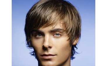 Заку Эфрону исполнился 21 год