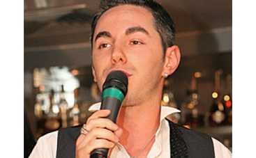 Тимур Родригез поет для детей