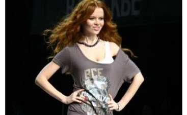 На подиуме Князева стала лошадью