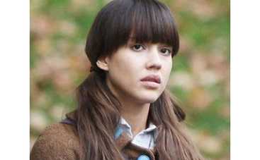 Джессика Альба заплела косички и ударилась в математику