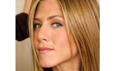 Дженнифер Энистон родит близнецов