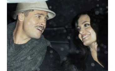 Питт и Джоли уедут за рубеж на рождественские праздники