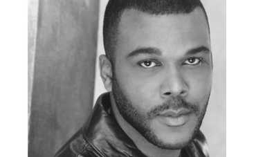 Режиссер Тайлер Перри отвергает обвинения в краже сценариев