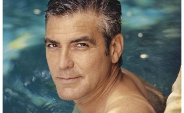 Джордж Клуни без ума от светловолосых стриптизеров