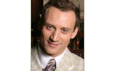 Анатолий Белый показал бомонду свою новую подругу