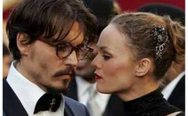 Джонни Депп купил бриллиант для возлюбленной