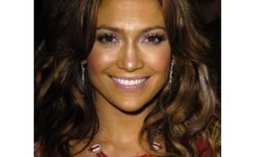 Дженнифер Лопез следит за мужем