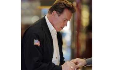 Шварценеггер увольняет сотрудников и гуляет в свое удовольствие