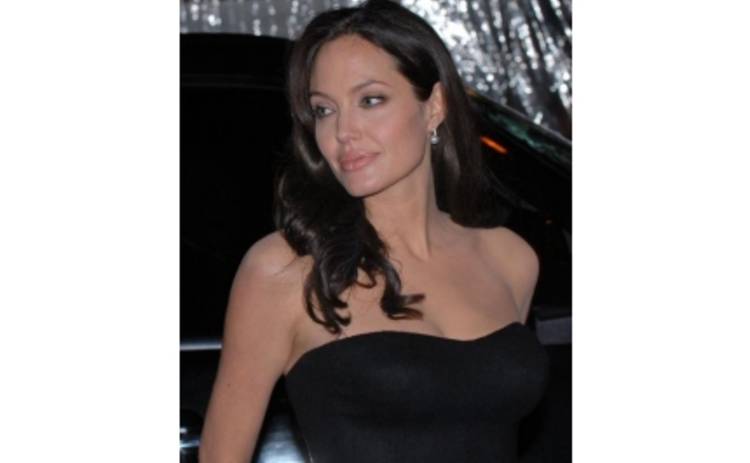 Анджелина Джоли возвращается!