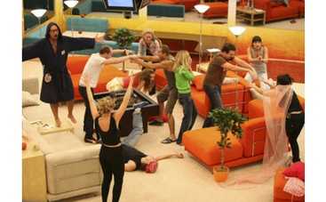 "Фабриканты" дождались каникул