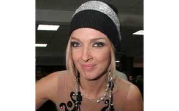 Василиса Фролова не может без алкоголя