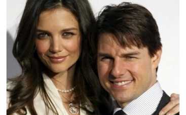 Том Круз жену морит голодом