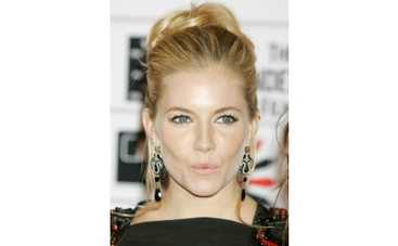 Сиенна Миллер блеснет на Бродвее