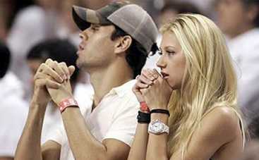 У Курниковой с Иглесиасом все хорошо!