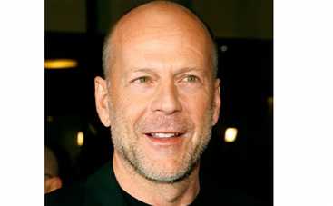 Брюс Уиллис не будет рекламировать наши консервы. Кризис, господа!