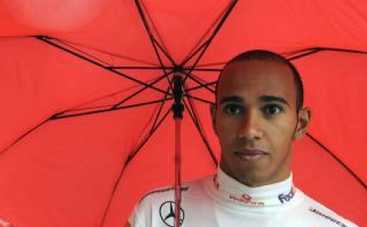 Льюис Хэмилтон прошел тест на пригодность к отношениям