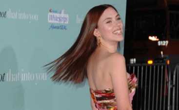 Скарлетт Йоханссон кардинально сменила имидж