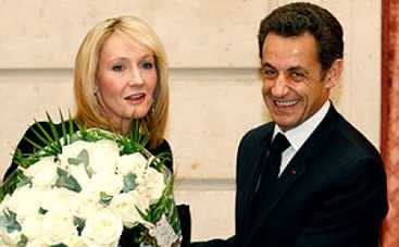 Гарри Поттер превратил свою "маму" в кавалера