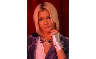 Бориса Апреля атакуют молодые парни