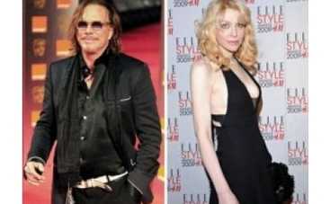 Микки Рурка больше привлекает горилла, чем Кортни Лав