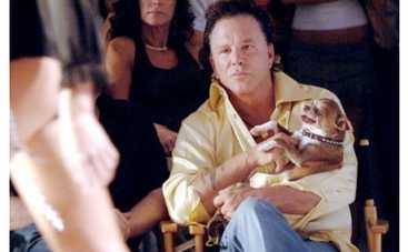 Умерла любимая собачка Микки Рурка