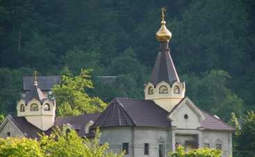 Стриженова ушла в монастырь