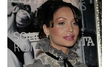 Меседа сделала себе силиконовые губы