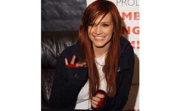 Эшли Симпсон станет героиней "Мелроуз Плейс"