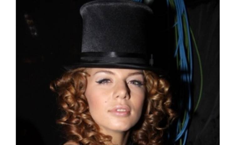 Грудь Седоковой сорвала съемки шоу 