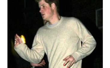 Принц Гарри косит под гомосексуалиста