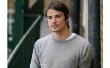 Джош Хартнетт попал в больницу