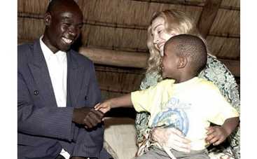 Мадонна познакомила сына с его биологическим отцом