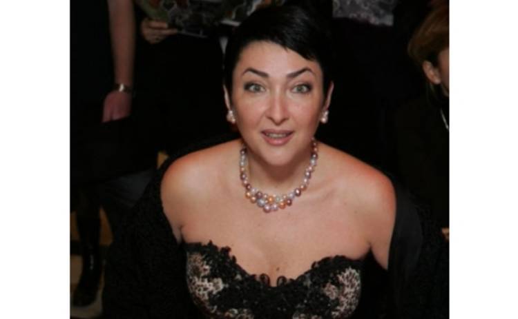 Лолиту арестовали в лондонском аэропорту