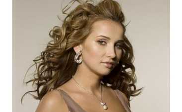 Анфиса Чехова исполнит на сцене стриптиз