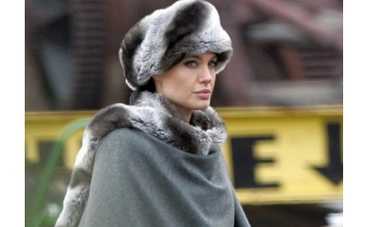 Анджелина Джоли цветет и пахнет