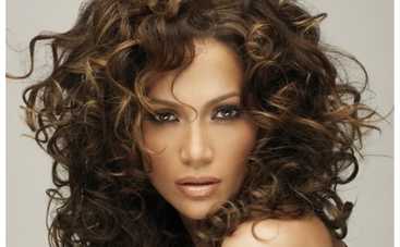 Дженнифер Лопес скрывает жидкие волосы под париками