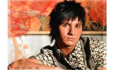 Лазареву подарили женщину