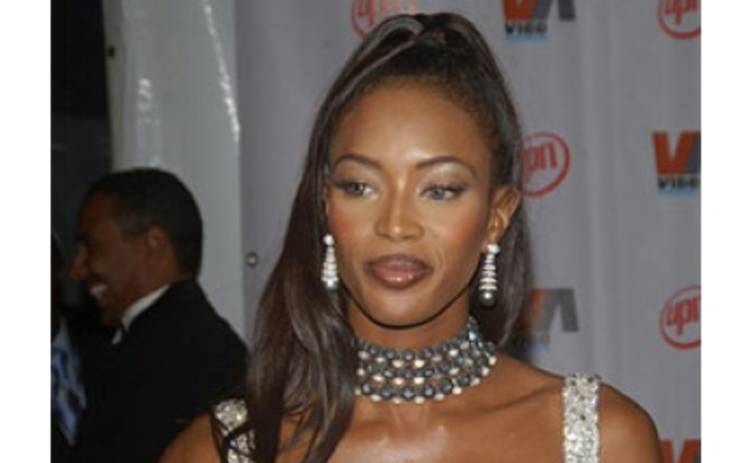 Наоми Кэмпбелл лечится от алкоголизма