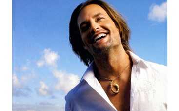 Джош Холлоуэй стал отцом