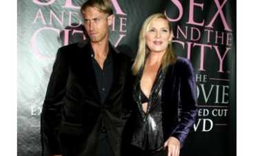 Молодой любовник Ким Кэттролл хочет ребенка