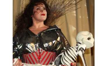 Единственный мужчина, кто носит Руслану Писанку на руках