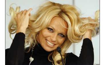 Памела Андерсон нашла любовь с электриком