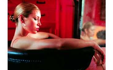 Невеста Тимберлейка стала стриптизершей