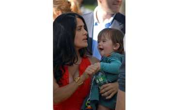 Сальма Хайек получила "золотую пустышку"