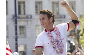 Геи и лесбиянки наградили картину "Харви Милк"