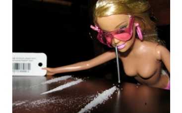 В интернете выложили компромат на куклу Барби