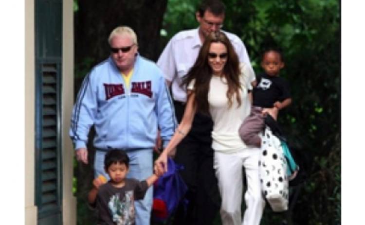 Телохранитель Джоли и Питта будет молчать