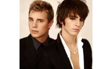 Дантес и Олейник устроили потасовку