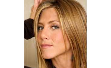 Энистон ревновала Майера к интернету