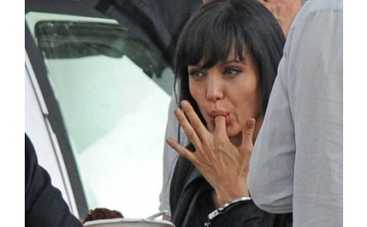 Анджелина Джоли наплевала на свою фигуру